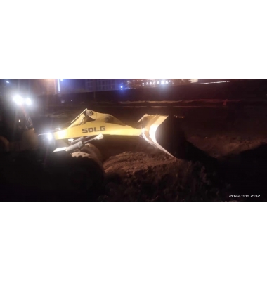 项目建设不停步，疫情防控不放松