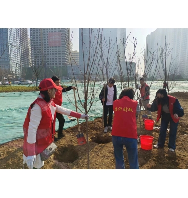 2021年沂河左岸李公街对应滩内景观提升工程施工项目举行植树节活动