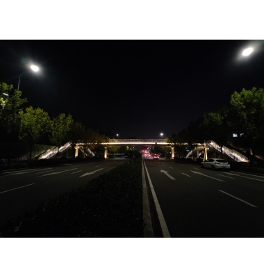 临沂市河东区凤凰实验学校北校区过街天桥工程项目顺利竣工！